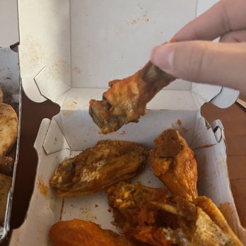 Buffalo Wild Wings - American Near Me - Goodyear, Arizona