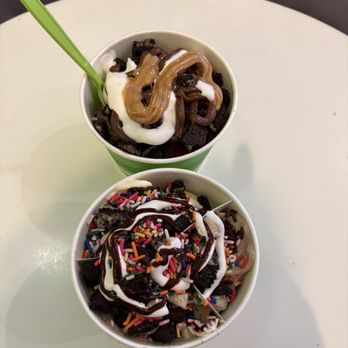 Kiwi Burst - Split flavors and cookies and cream - Ice Cream & Frozen Yogurt Near Me - Lincoln, Rhode Island Kiwi Burst - Split flavors and cookies and cream - Ice Cream & Frozen Yogurt Near Me - Lincoln, Rhode Island