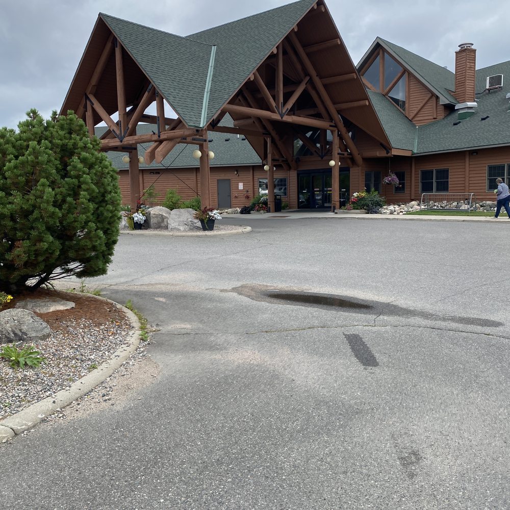 Grand Ely Lodge - Outside View of Lodge - Hotels Near Me - Ely, Minnesota