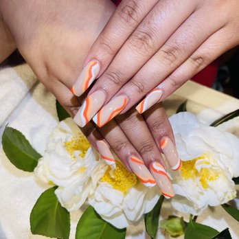 Gina's Nail Spa - Nail Salons Near Me - Kent, Washington