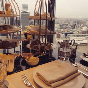 Shangri La Hotel - Afternoon tea with a gorgeous view - Hotels Near Me - London, XGL