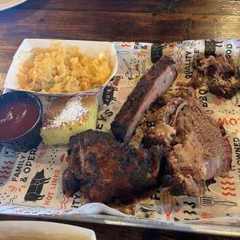 Abbey's Real Texas BBQ - No °1 Sampler Plates - Barbeque Near Me - San Diego, California Abbey's Real Texas BBQ - No °1 Sampler Plates - Barbeque Near Me - San Diego, California