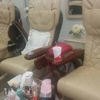 Chic Nail & Spa - Nail Salons Near Me - Gastonia, North Carolina