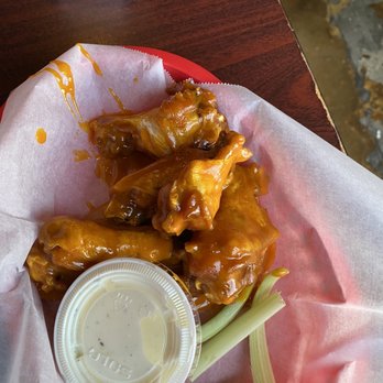 DD Peckers - Gold sauce wings - Burgers Near Me - Charlotte, North Carolina DD Peckers - Gold sauce wings - Burgers Near Me - Charlotte, North Carolina