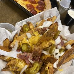 Nanas Bowling & Bakery - Loaded fries