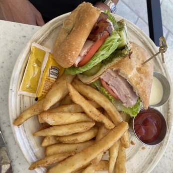 Surfrider Cafe - Club sandwich - Cafes Near Me - Honolulu, Hawaii Surfrider Cafe - Club sandwich - Cafes Near Me - Honolulu, Hawaii