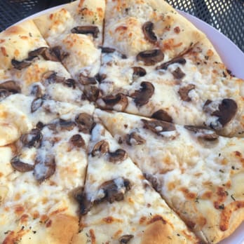 Lola's Lounge - Mushroom flatbread...delicioso! - Spanish Near Me - Sacramento, California Lola's Lounge - Mushroom flatbread...delicioso! - Spanish Near Me - Sacramento, California