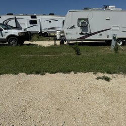 Little Lucy RV Resort - Little Lucy RV park needs lawn maintenance