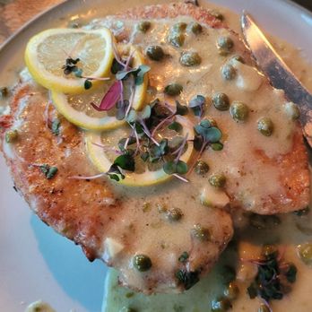 Hangar One Bistro Eatery & Bar - New American Near Me - St. Augustine, Florida