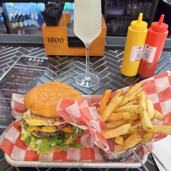 BOSK Coffee Wine & Tapas - The Big Oomp Burger! - Bars Near Me - Atlanta, Georgia BOSK Coffee Wine & Tapas - The Big Oomp Burger! - Bars Near Me - Atlanta, Georgia