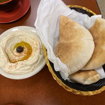 Chef Abdul Mediterranean - Small hummus with pita bread - Mediterranean Near Me - St. Charles, Illinois