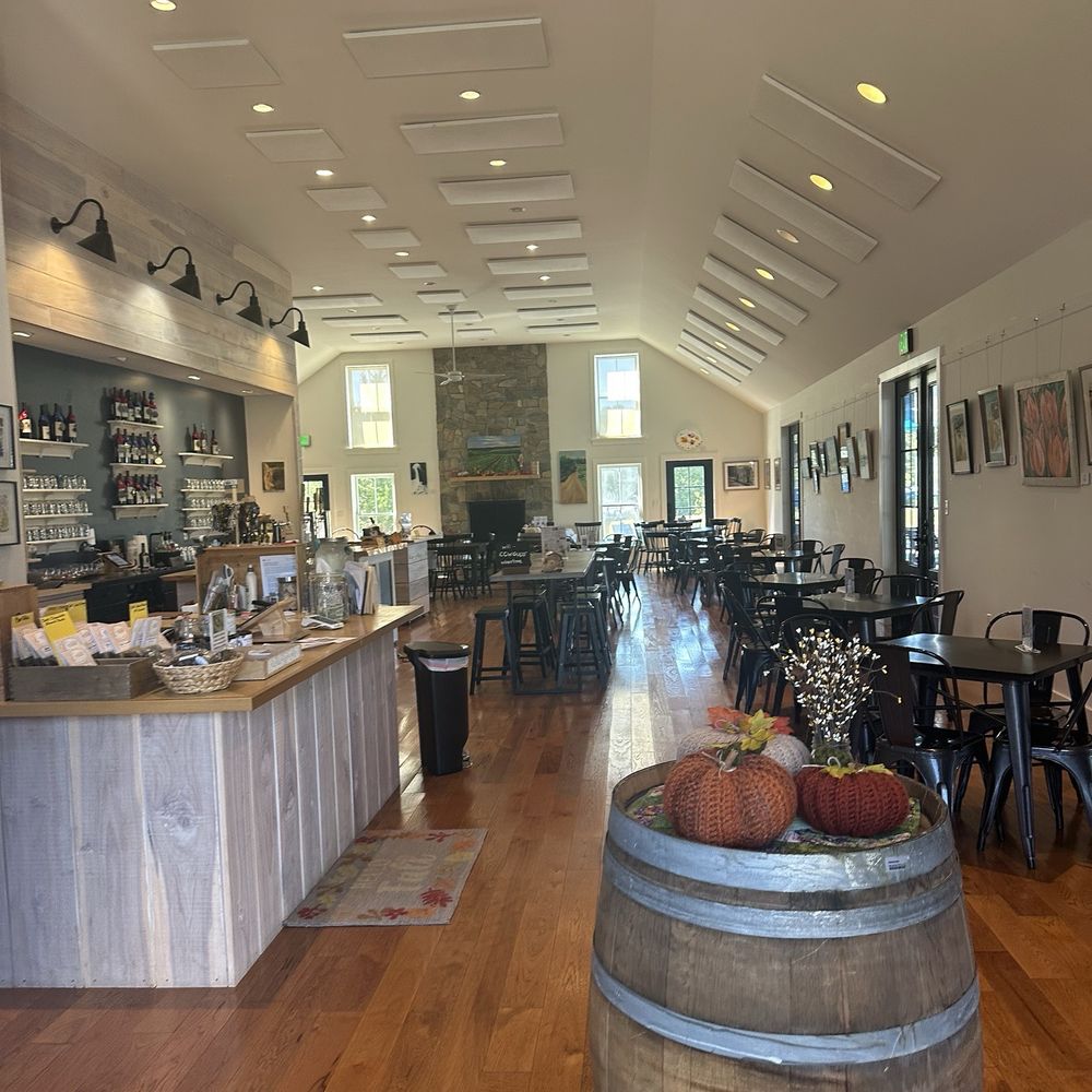 Cunningham Creek Winery - Wineries Near Me - Palmyra, Virginia