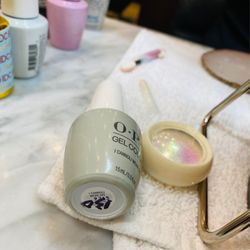 Anaïs Nails & Spa - The making of my chrome nails