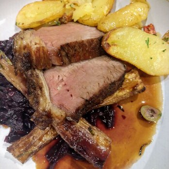 Burley Manor Hotel - Beef main - Hotels Near Me - New Forest, HAM