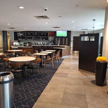 Courtyard by Marriott Paramus - Inside seating - Hotels Near Me - Paramus, New Jersey
