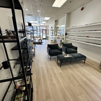 Eye Magic By Michael Scott - Eyewear & Opticians Near Me - Highland Park, Illinois
