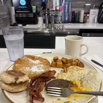 Cafe Bistro - Breakfast & Brunch Near Me - Pensacola Beach, Florida