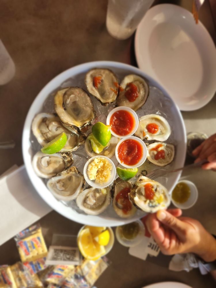 Deckhand Oyster Bar - North