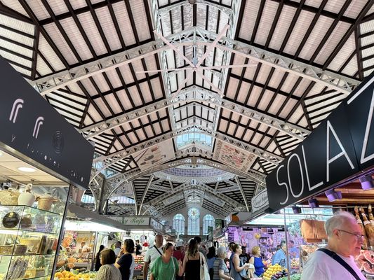 Mercat Central by null