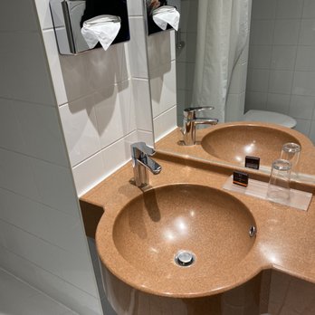 Hôtel Aris - Hotels Near Me - Brussels, BRU