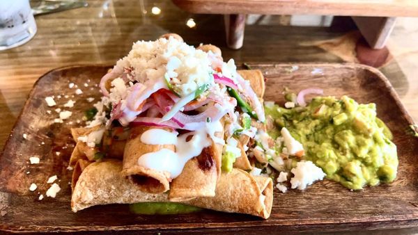 Buena Vida Tapas Lounge by null