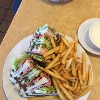 49er Diner - Club Sandwich. Yummy! - American Near Me - Sacramento, California