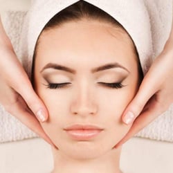 Naava Skin Care & Nail Studio - Spa Facials and Peels