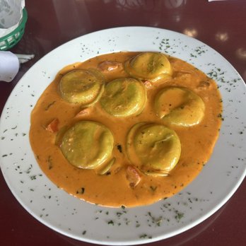 Napoli's Italian Restaurant - Spinach Ravioli - Italian Near Me - Amarillo, Texas