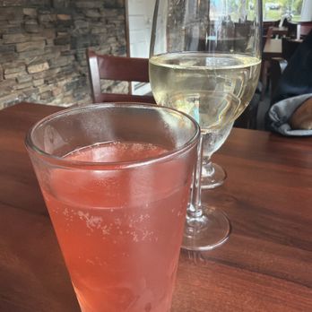 Wycombe Tavern & Grille - Downeast Blackberry Cider / Pinot Grigio - American Near Me - Wycombe, Pennsylvania Wycombe Tavern & Grille - Downeast Blackberry Cider / Pinot Grigio - American Near Me - Wycombe, Pennsylvania