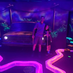 Atomic City Family Entertainment Center - Mini Golf