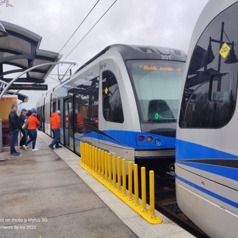 UNCC Lynx Station - Light Rail pickup heading to Bank of America Stadium 11/27/2022 - Public Transportation Near Me - Charlotte, North Carolina UNCC Lynx Station - Light Rail pickup heading to Bank of America Stadium 11/27/2022 - Public Transportation Near Me - Charlotte, North Carolina