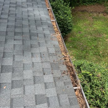 Carolina Shine Soft Wash - Dirty Gutter - Pressure Washers Near Me Carolina Shine Soft Wash - Dirty Gutter - Pressure Washers Near Me