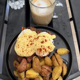 Eggs Benedict