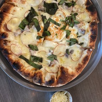 Weights + Measures - Breakfast pizza - Bars Near Me - Houston, Texas