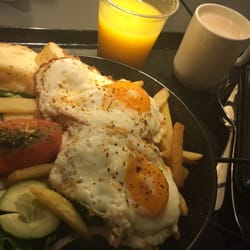O'Learys - Oslo frokost med juice og ferskpresset appelsin juice...