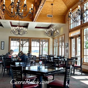 The Fairways at Buffalo Run - Clean dining area. - Real Estate Services Near Me The Fairways at Buffalo Run - Clean dining area. - Real Estate Services Near Me