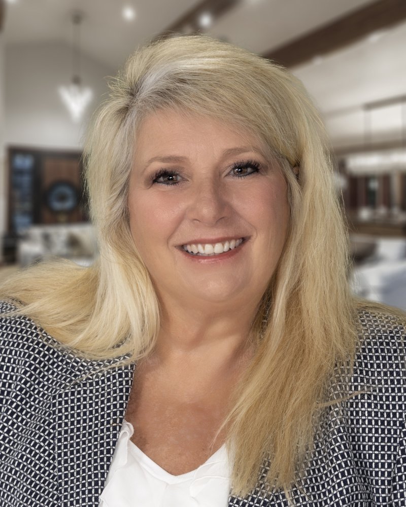 DAREN CULLEN REAL ESTATE BROKER Updated August 2024 43 Photos 920