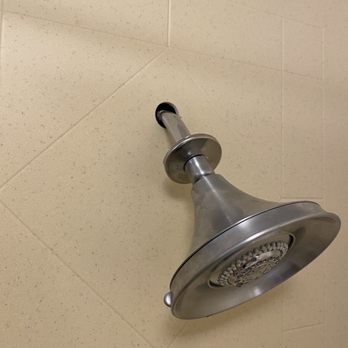 Holiday Inn Express Worcester Downtown - Shower head falling apart - Hotels Near Me - Worcester, Massachusetts