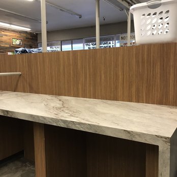 Henry's Laundromat - Laundromat Near Me - Ashland, Oregon