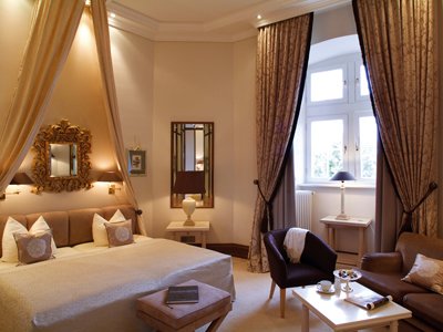 Victor's Residenz-Hotel Schloss Berg by null