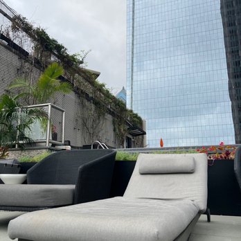 The Windsor Suites - Hotels Near Me - Philadelphia, Pennsylvania