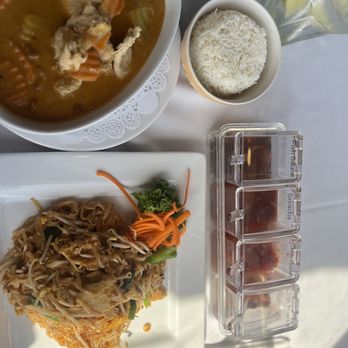 Thai On The Beach - Pad Thai - Thai Near Me - Fort Lauderdale, Florida Thai On The Beach - Pad Thai - Thai Near Me - Fort Lauderdale, Florida