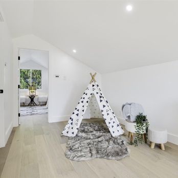 Upstage Design + Home Staging - Interior Design Near Me