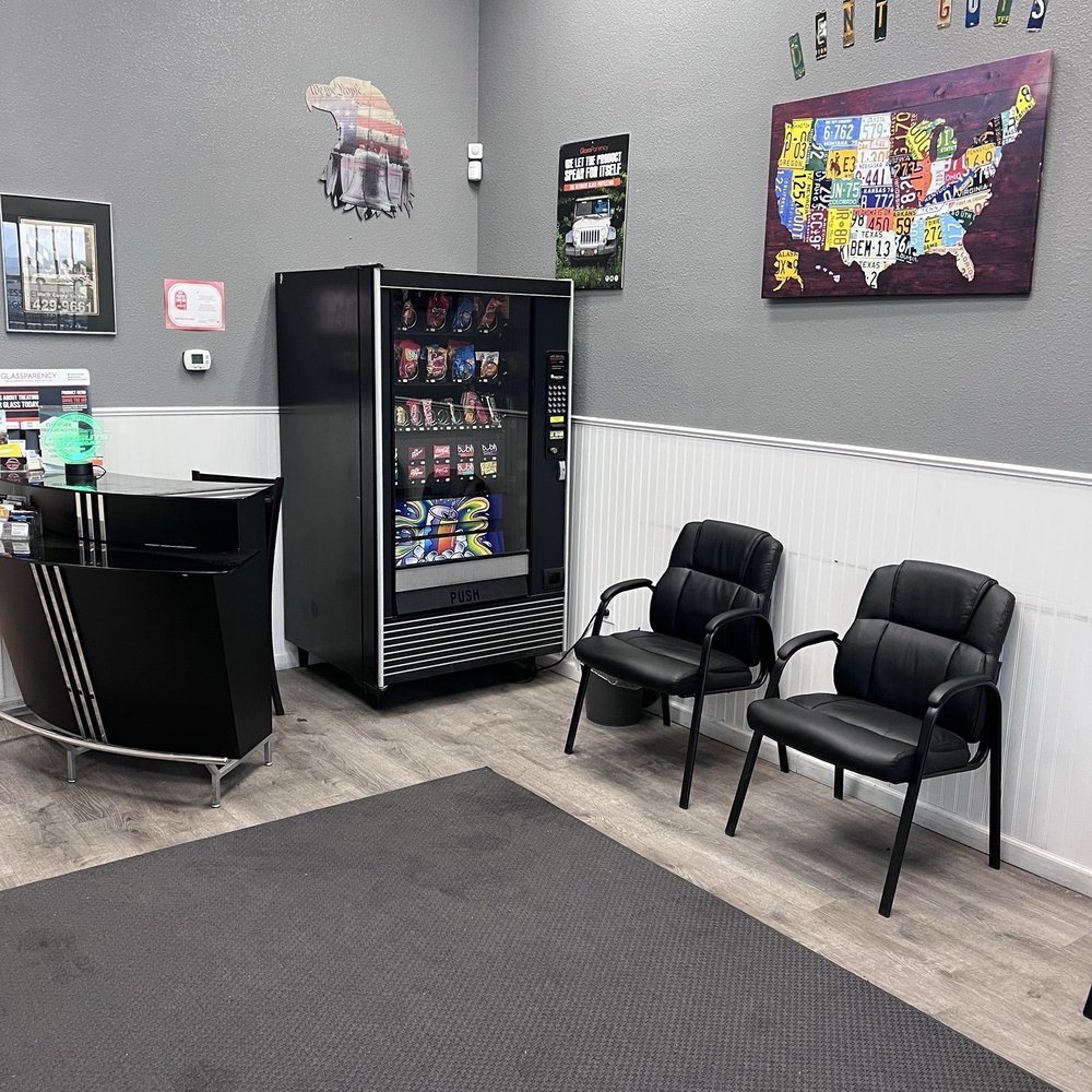 Dent Guys Las Vegas - Waiting area - Body Shops Near Me - Las Vegas, Nevada
