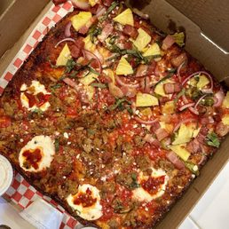 Half #4 and half pineapple Half #4 and half pineapple