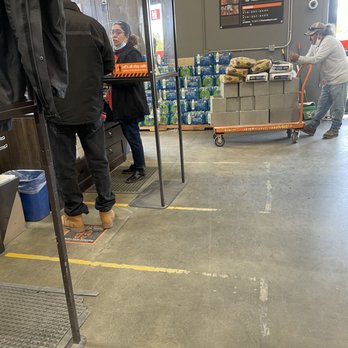 The Home Depot - checking out the guy who wanted to apple pay without the company credit card - Nurseries & Gardening Near Me - San Rafael, California