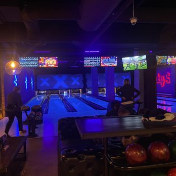 Lucky Strike Wrigleyville - Bowling Near Me - Chicago, Illinois Lucky Strike Wrigleyville - Bowling Near Me - Chicago, Illinois