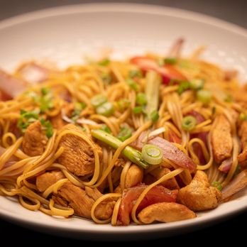 Moia Peruvian Restaurant - Tallarin Saltado de Pollo - Peruvian Near Me - Las Vegas, Nevada Moia Peruvian Restaurant - Tallarin Saltado de Pollo - Peruvian Near Me - Las Vegas, Nevada