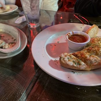 Bella Bella - Delicious stuffed mushrooms and bubble bread. - Italian Near Me - Tallahassee, Florida