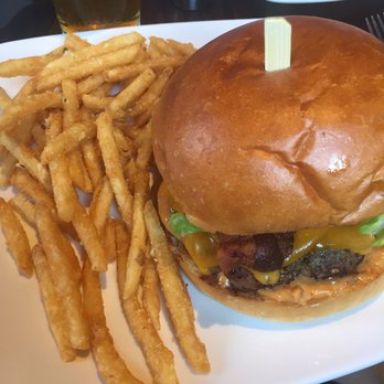 Reunion - Reunion burger- fantastic tomato jam!! - Bars Near Me - Northfield, Minnesota Reunion - Reunion burger- fantastic tomato jam!! - Bars Near Me - Northfield, Minnesota